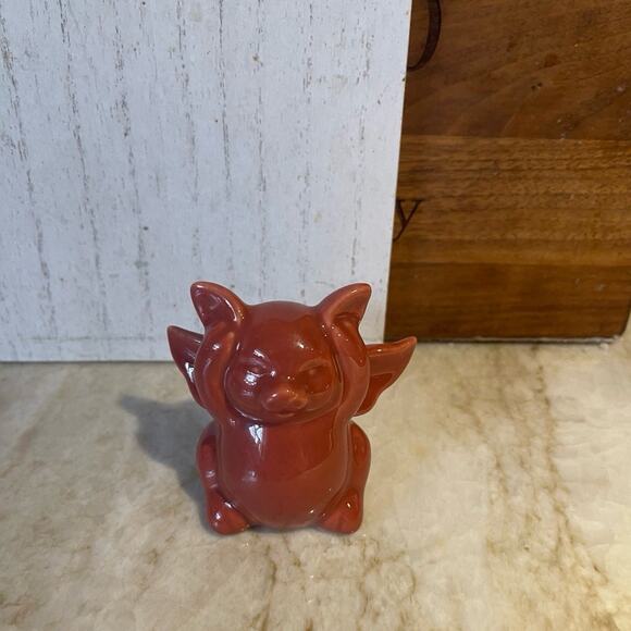 Flying pig figurine dark mauve pink cute! - Picture 2 of 5